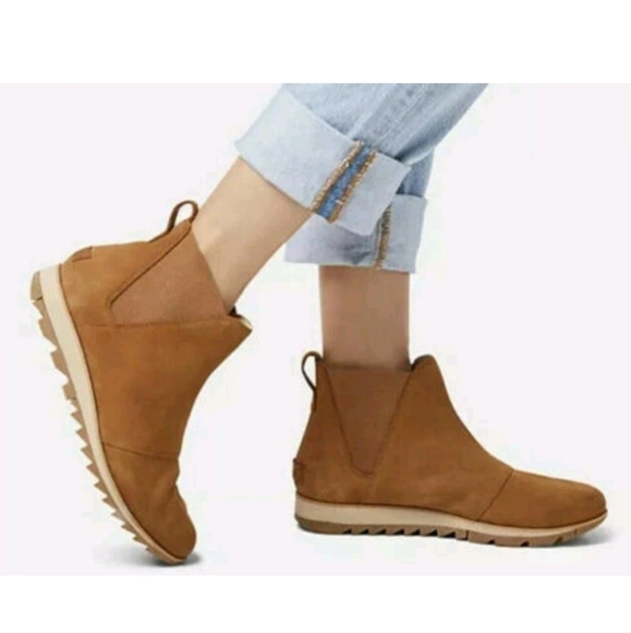 Sorel Shoes - SOREL tan suede leather Harlow Chelsea boots Size